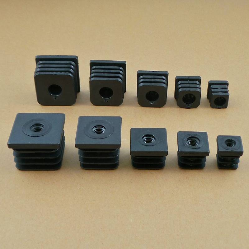 Inserto Quadrato di Plastica con Filetto